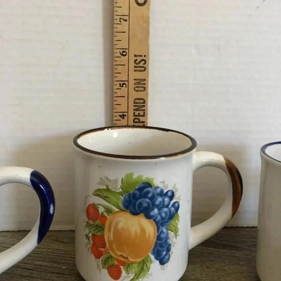 Vtg  Fruit Design Mugs - Picture 6 of 9